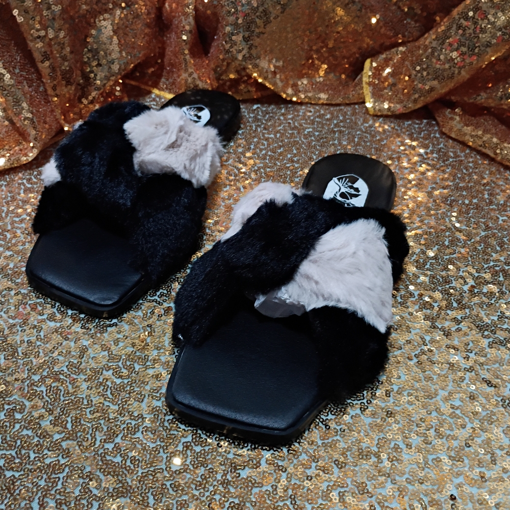 VHNY Knotted Black and Cream Faux Fur Slippers